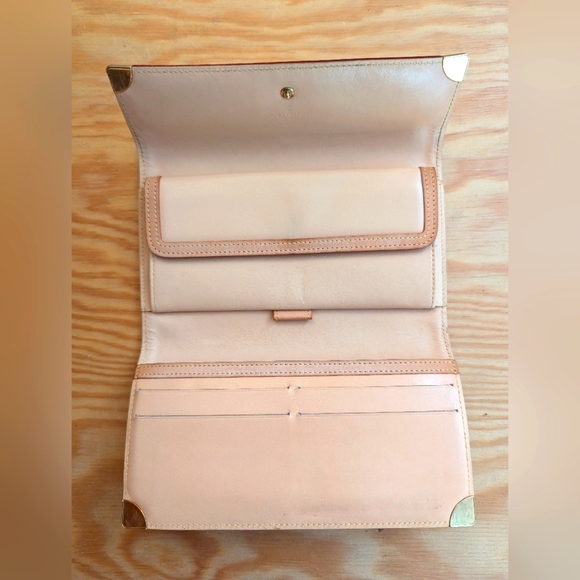Louis Vuitton Wallet - Picture 4 of 14